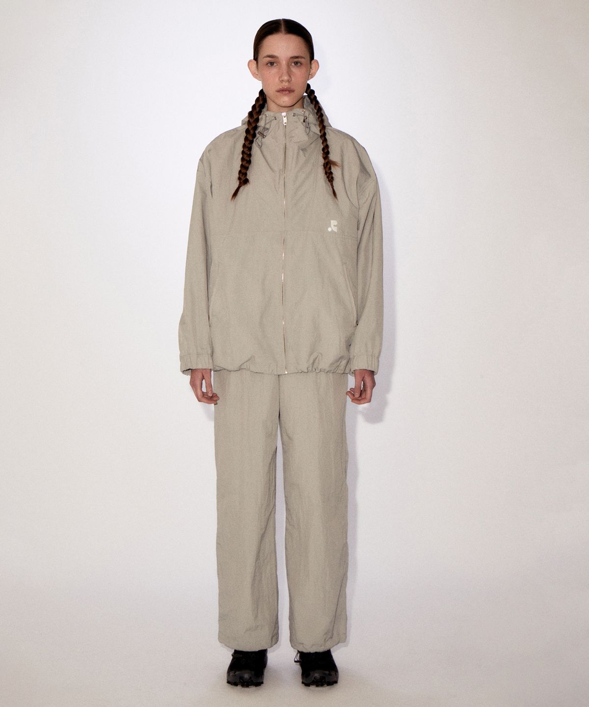 레스트앤레크레이션(REST&RECREATION) RR NYLON ANORAK LIGHTGREY