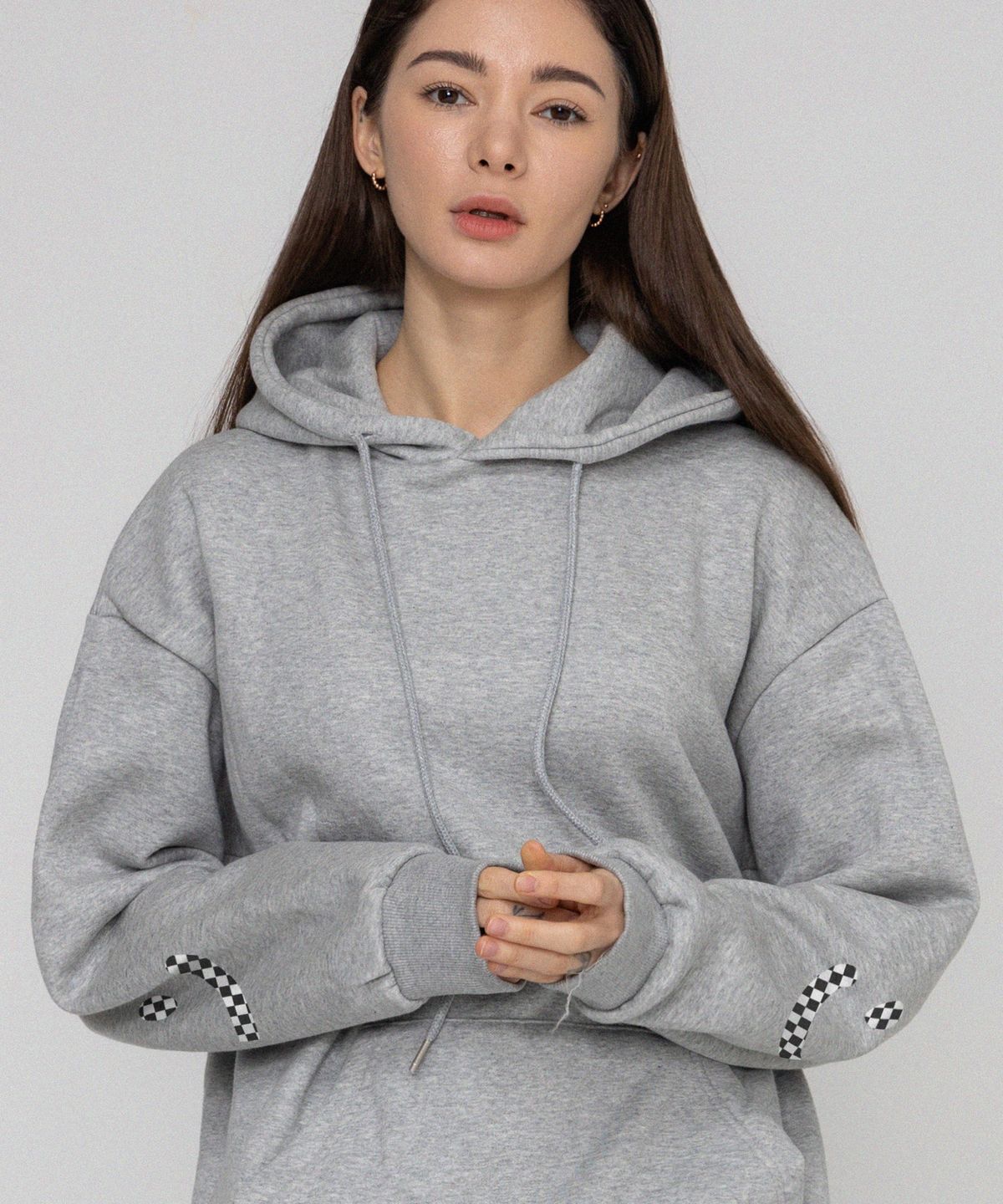 그레이버(GRAVER) [UNISEX]엘보우 체커보드 드로잉스마일 후드티_그레이