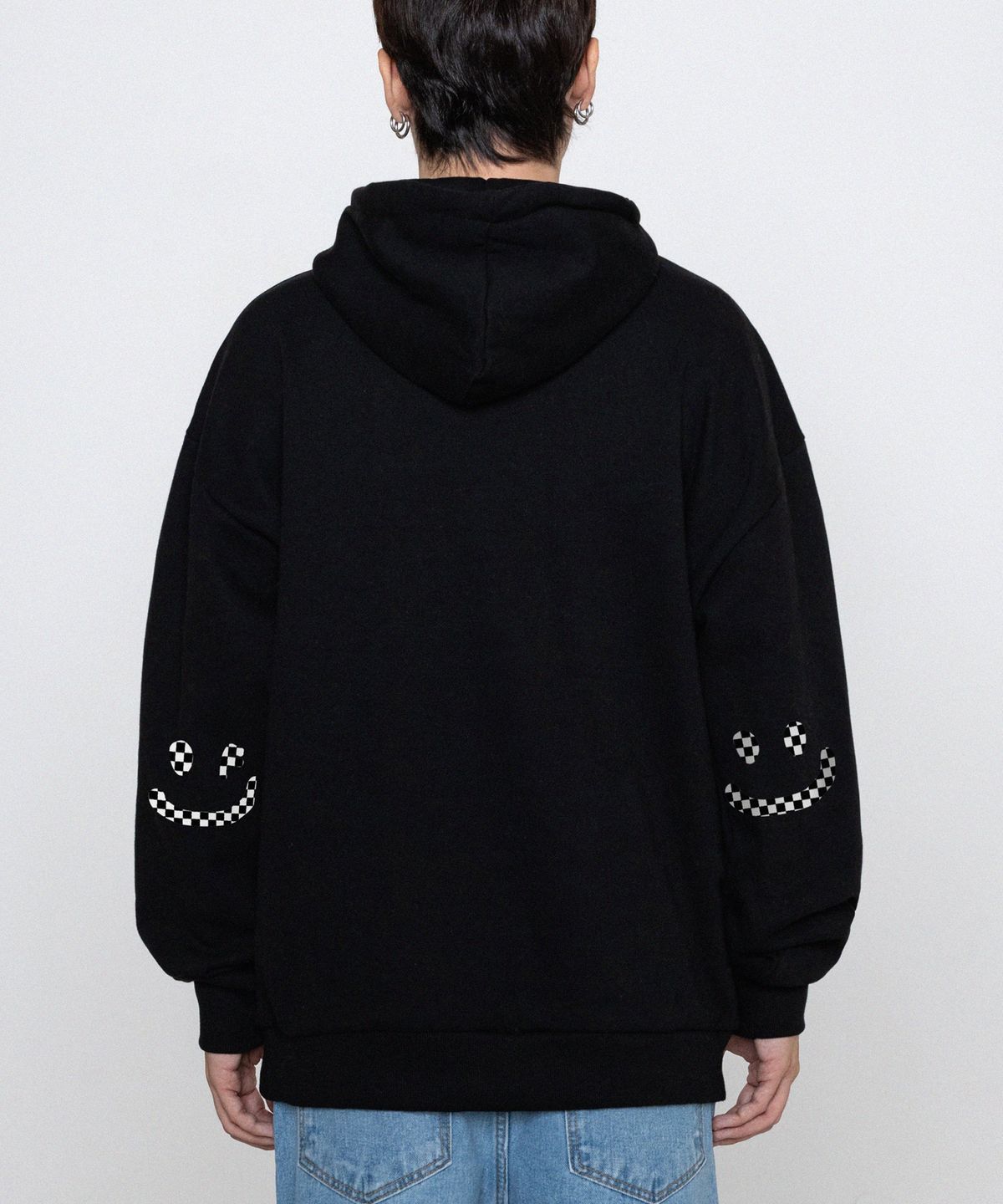 그레이버(GRAVER) [UNISEX]엘보우 체커보드 드로잉스마일 후드티_블랙