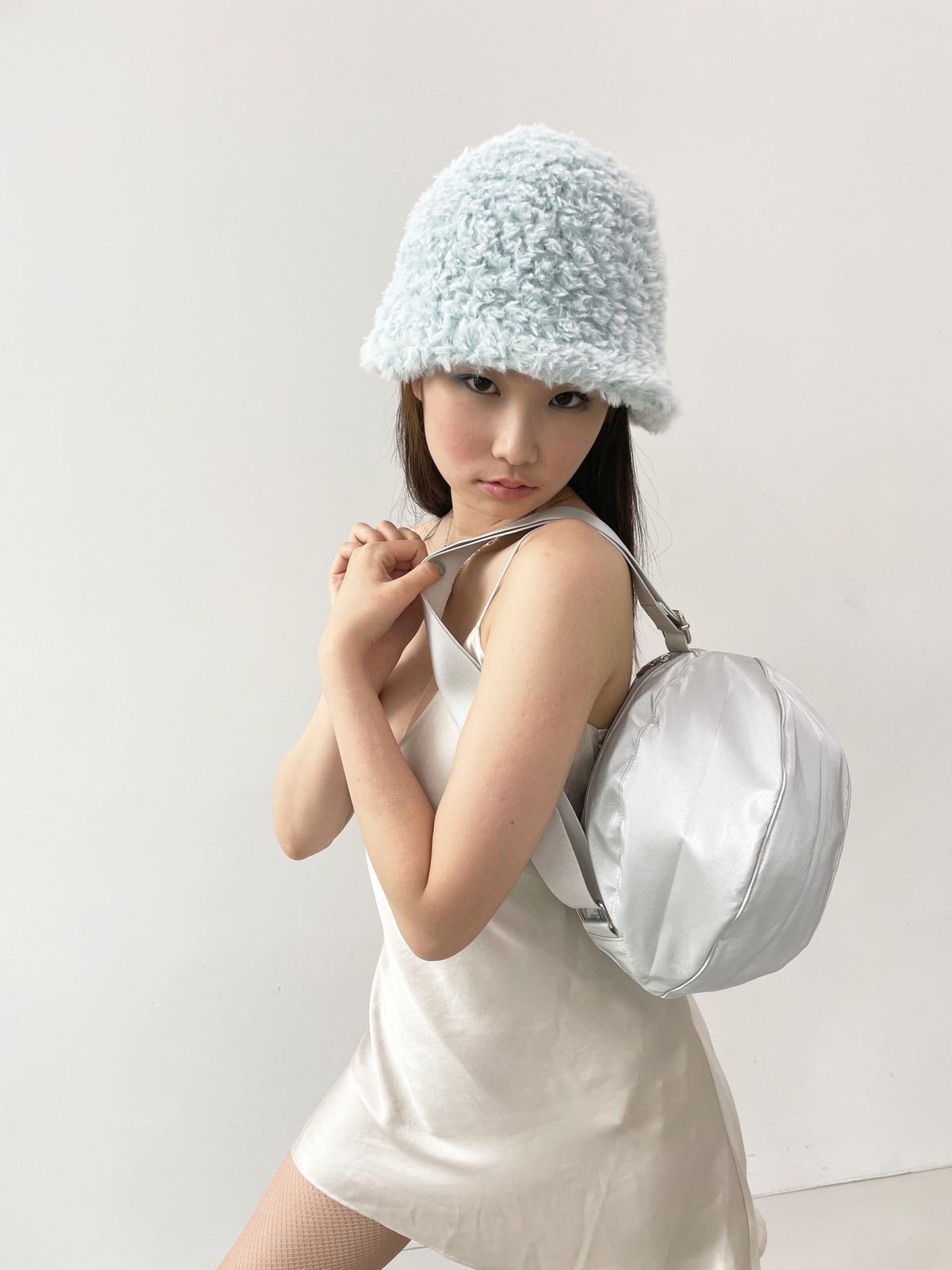 콜로신스(COLOCYNTH) Glossy Pumpkin Bag Silver