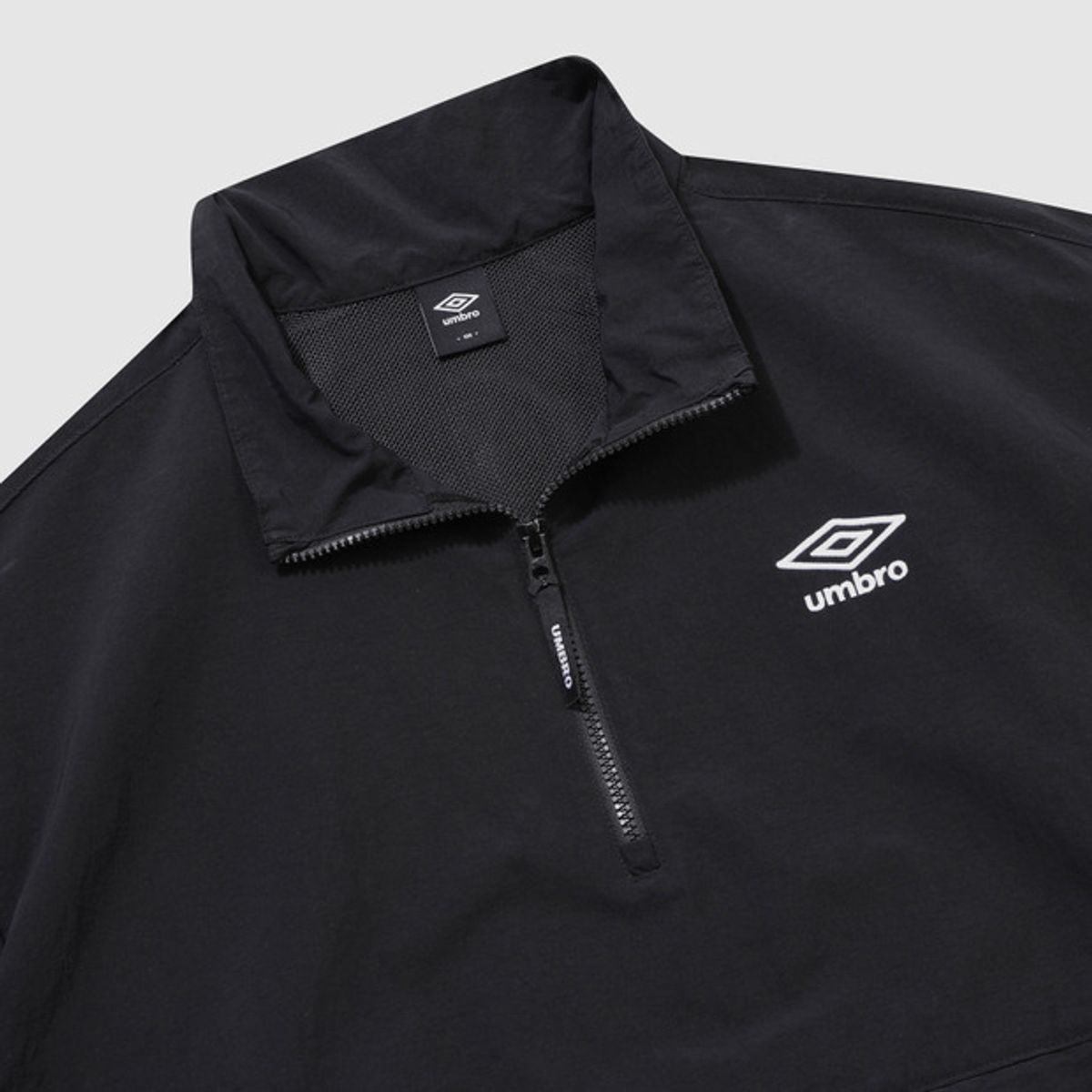 엄브로(UMBRO) 클래식 스탠넥 아노락 블랙(UQ321CWT93)