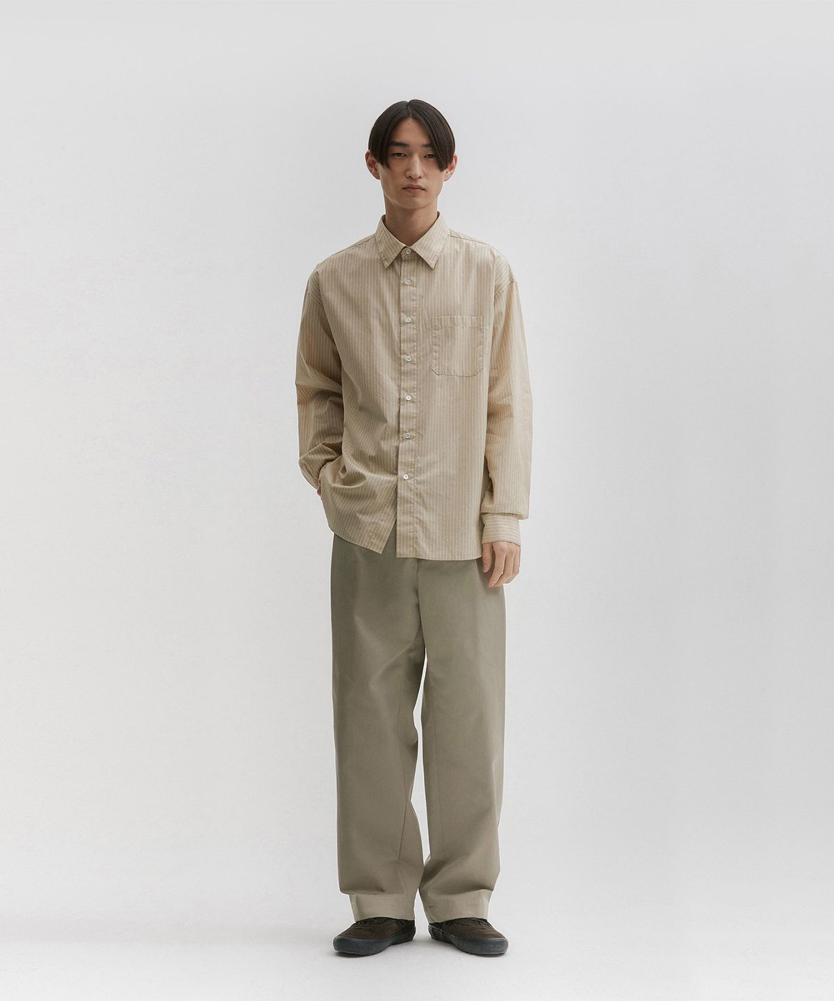 블랭크룸(BLANKROOM) 필드데이 치노스_GRAYISH BEIGE