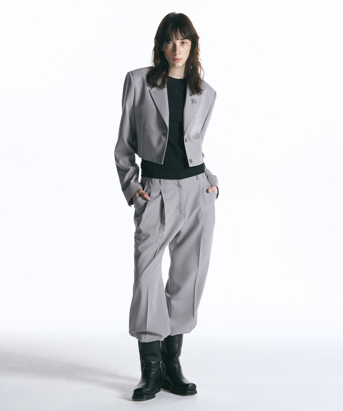 인사일런스 우먼(INSILENCE WOMEN) 크롭 울 블레이저 LIGHT GREY