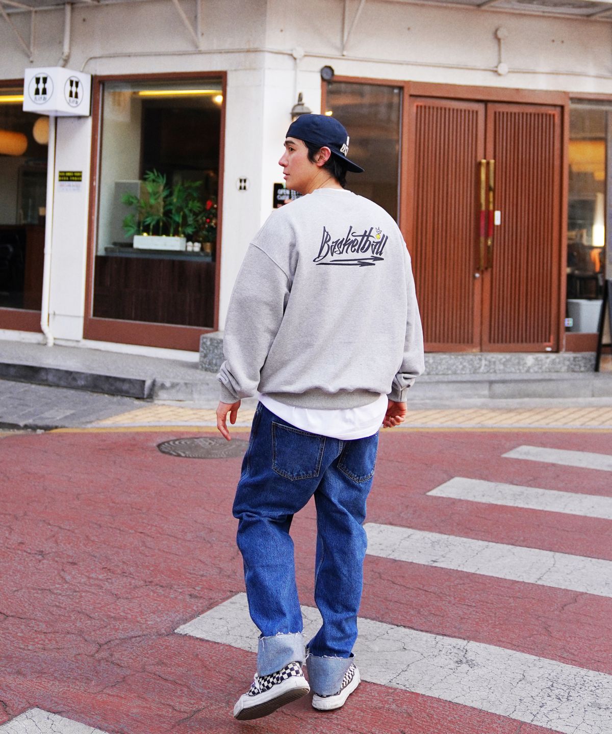 크림소다랩(CREAM SODA LAB) 바스켓볼 아크 빅 로고 맨투맨 그레이