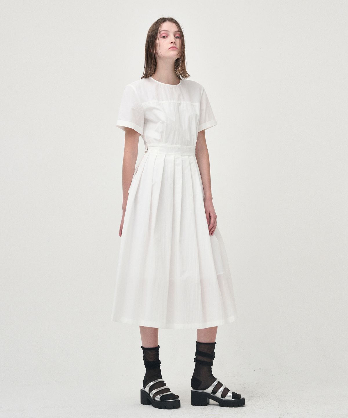에트몽(ETMON) Half Sleeve Pleats Dress, White