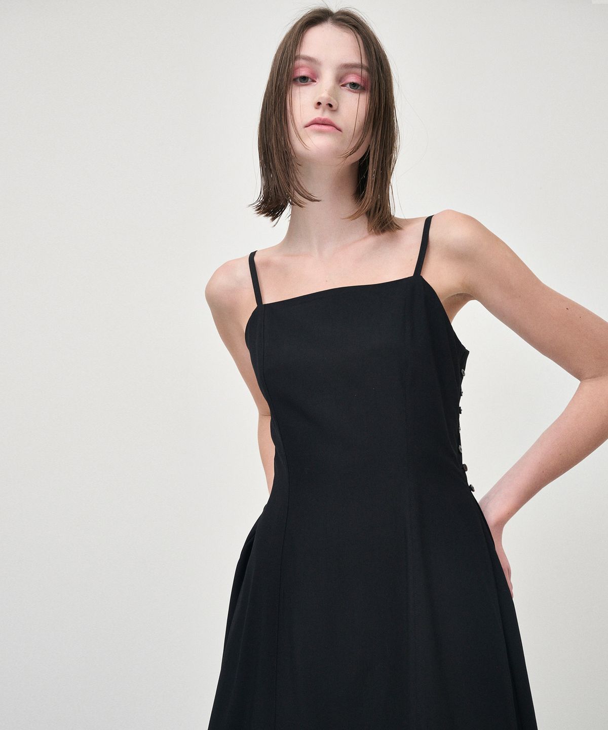 에트몽(ETMON) Slip Line Button Detail Dress, Black