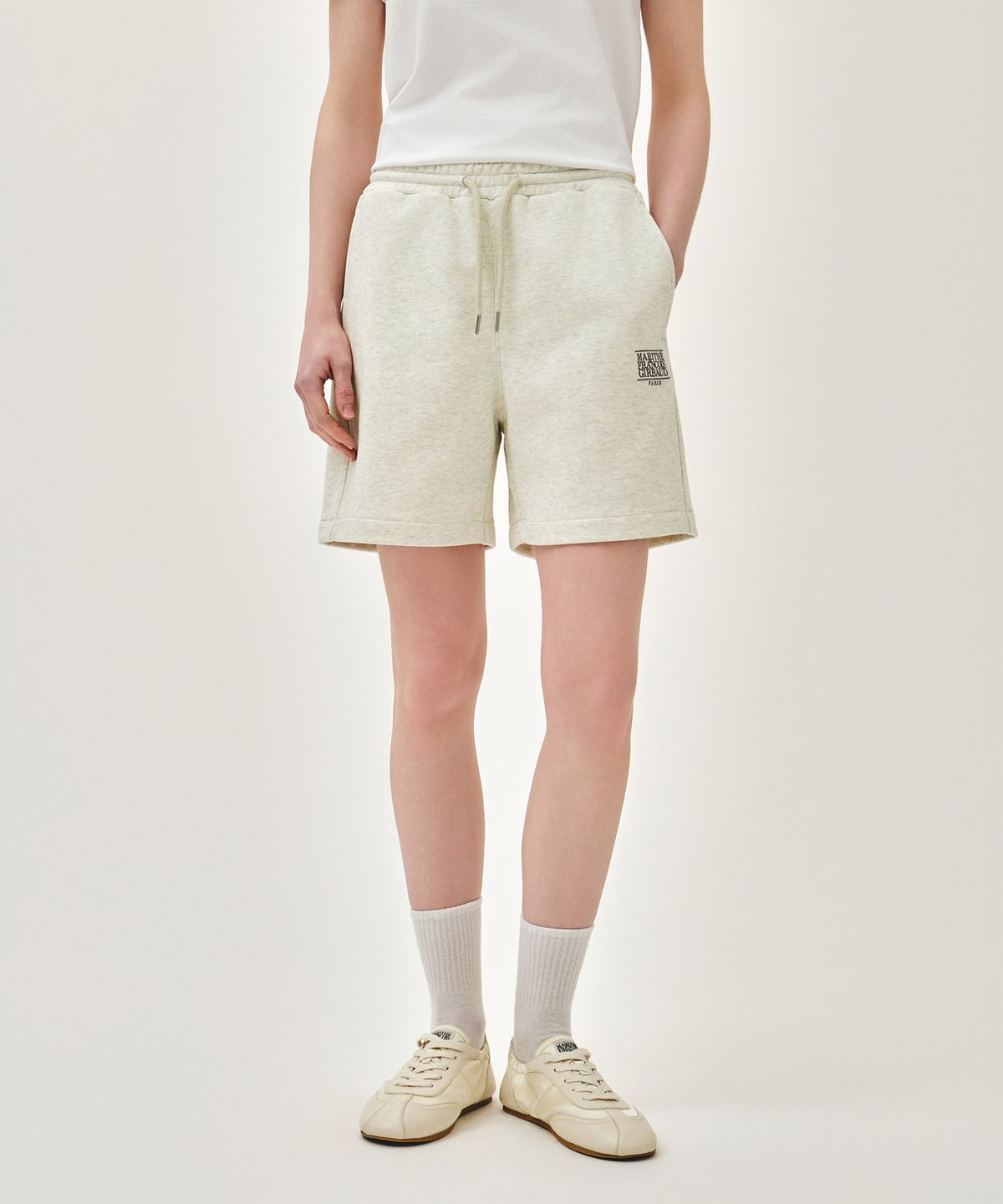 마리떼 프랑소와 저버(MARITHÉ + FRANҪOIS GIRBAUD) CLASSIC LOGO SWEAT SHORTS oatmeal