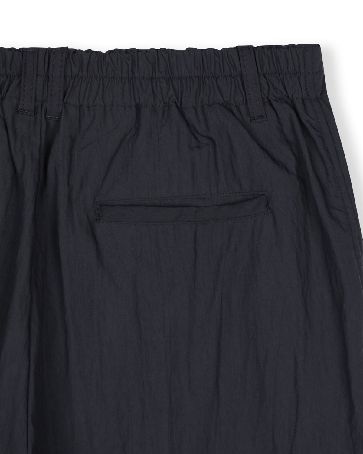 비슬로우(BESLOW) ONE TUCK TWIST SEAM BANDING PANTS CHARCOAL NAVY