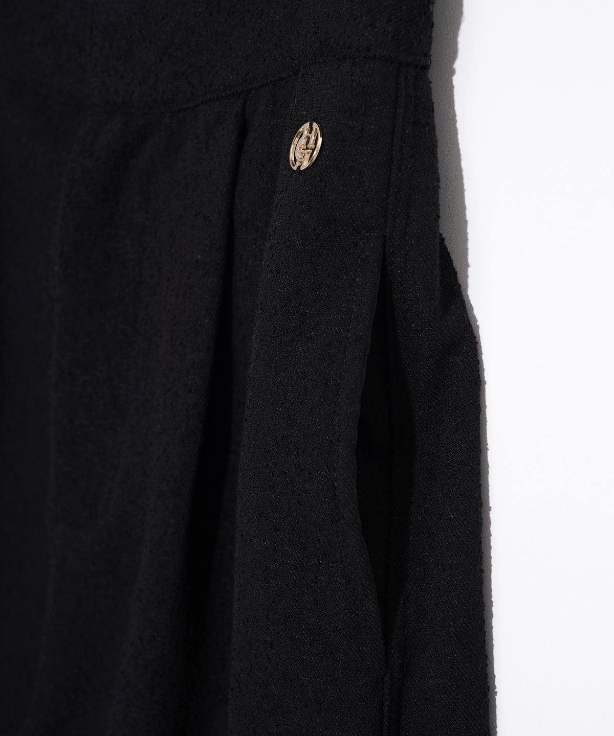 하드코어 해피니스(HARDCORE HAPPINESS) SILHOUETTE SIGNATURE BERMUDA PANTS_BLACK