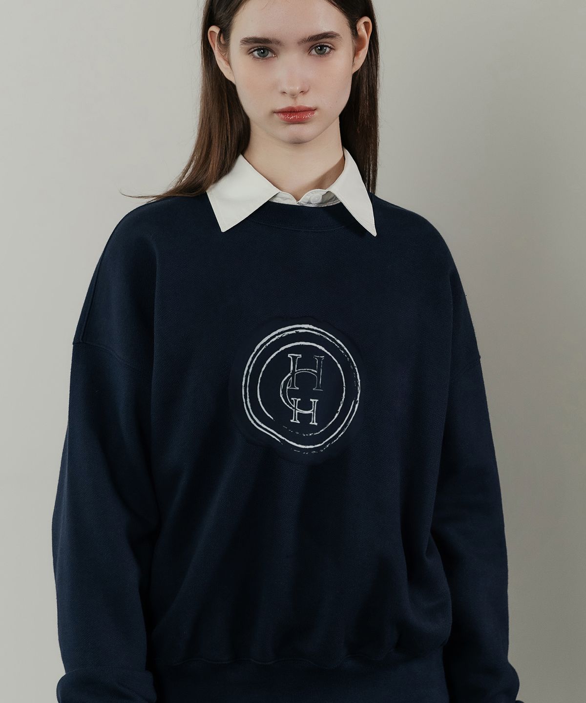 하드코어 해피니스(HARDCORE HAPPINESS) ROUND COMBINATION SWEATSHIRT_NAVY
