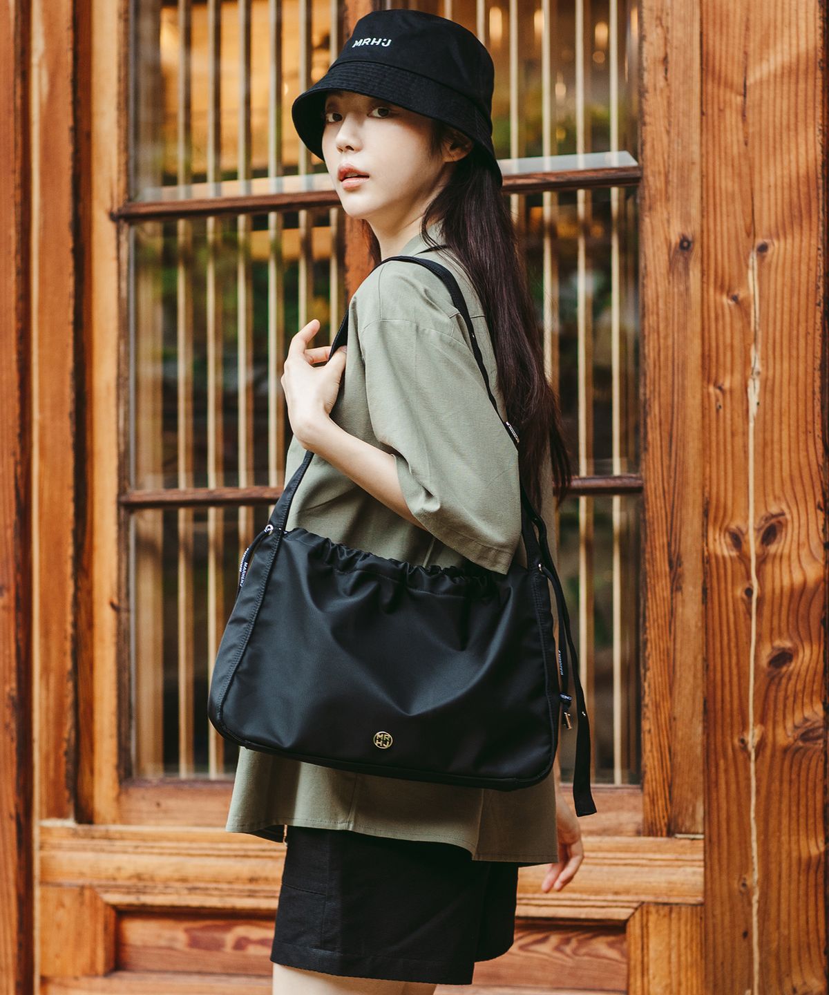 마르헨제이(MARHEN.J) 모아 나일론 데일리 크로스백