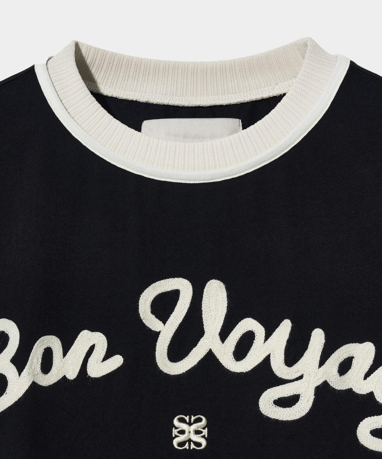 MUSINSA公式 | SATUR Satur Logo Embroidered Voyage Short Sleeve T 