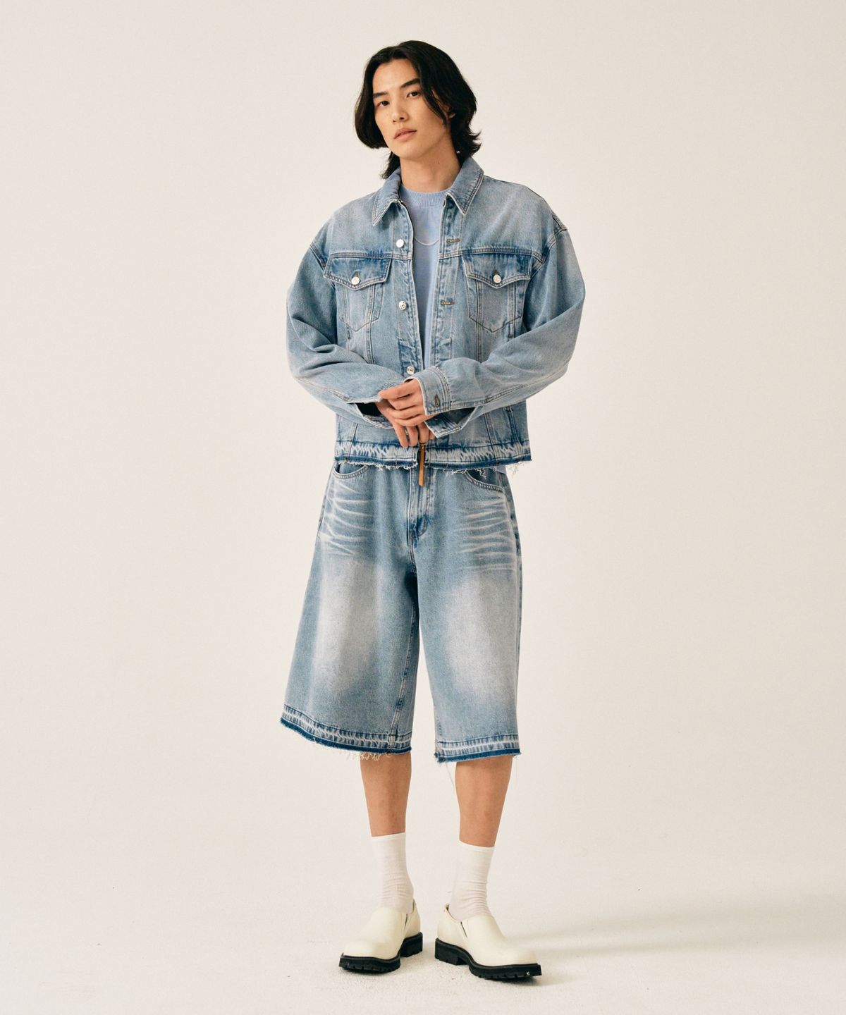 세터(SATUR) 가봉 데님 버뮤다 팬츠 라이트 블루