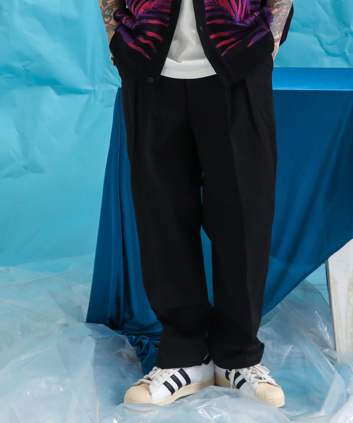 스테이지 네임(STAGE NAME) SS 투턱 실루엣 와이드 팬츠_블랙