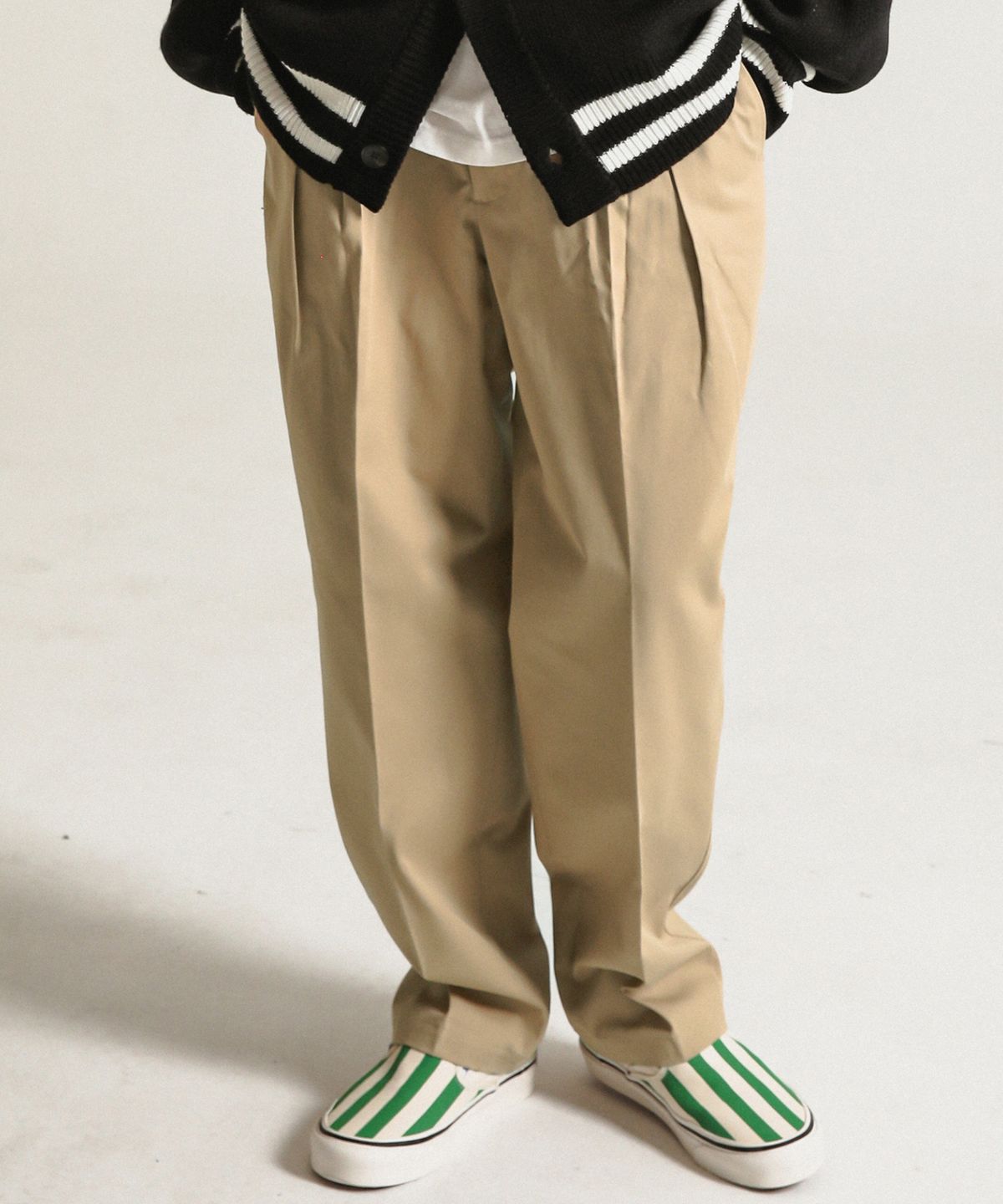 스테이지 네임(STAGE NAME) SS 투턱 실루엣 와이드 팬츠_진베이지