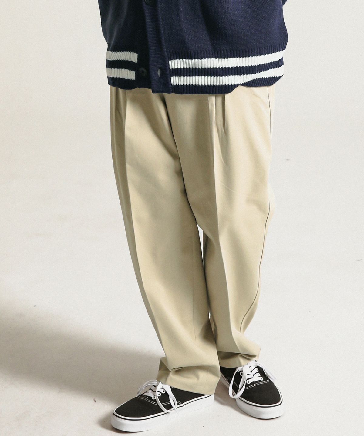 스테이지 네임(STAGE NAME) SS 투턱 실루엣 와이드 팬츠_라이트베이지