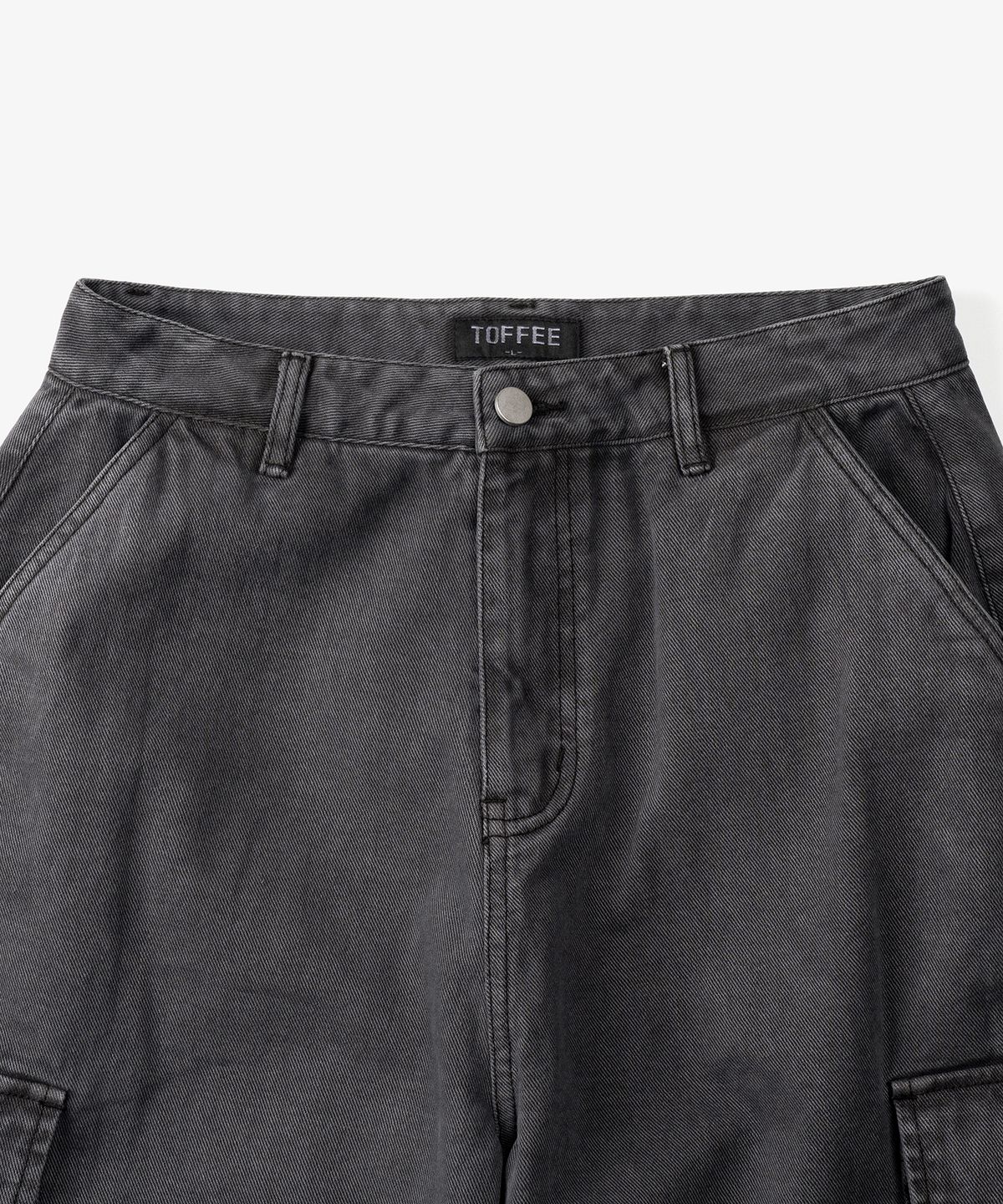 토피(TOFFEE) 가먼트 다잉 카고 데님 팬츠 (DEEP GREY)
