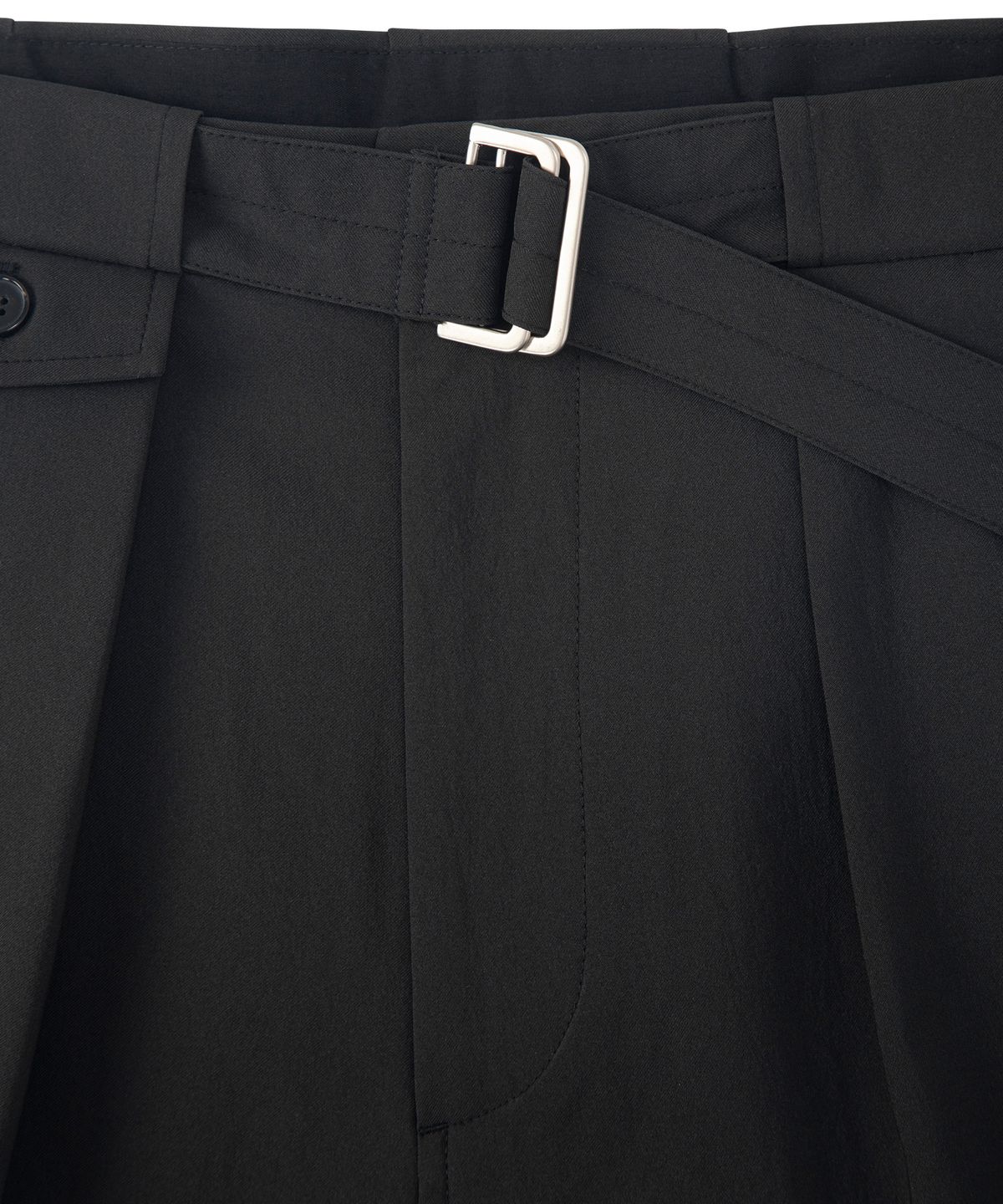 이지오(EZIO) Belted Pocket Wide Pants - Black