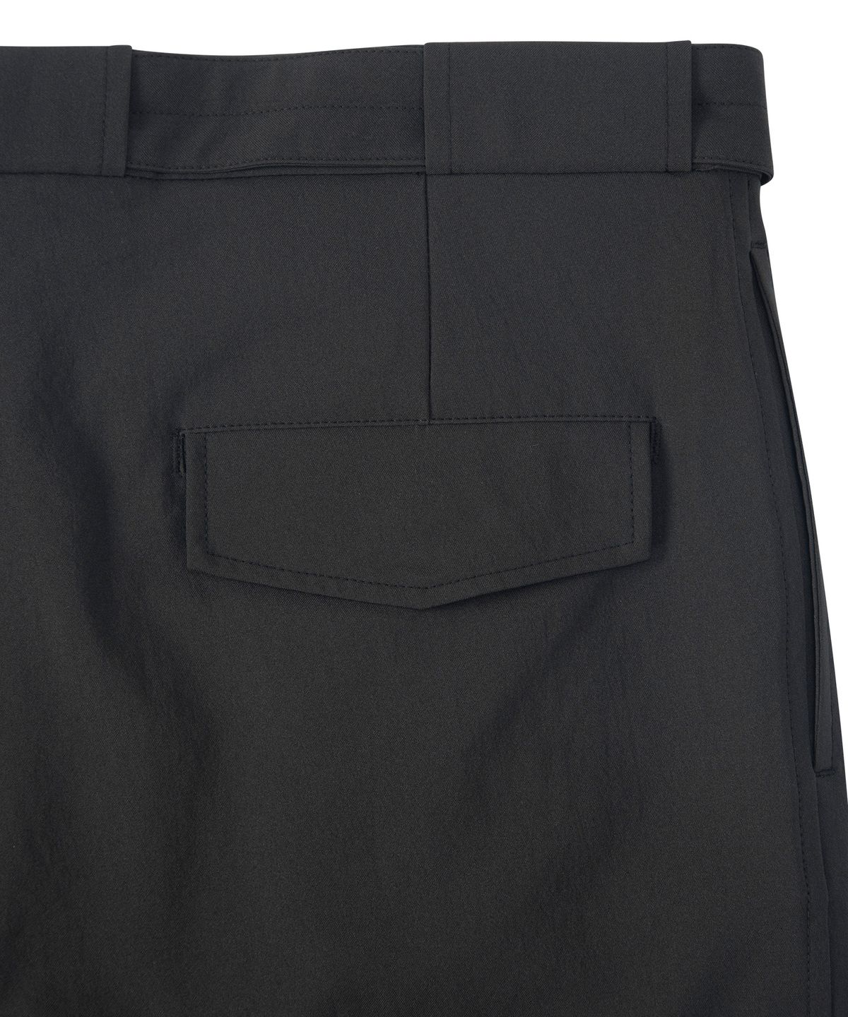 이지오(EZIO) Belted Pocket Wide Pants - Black