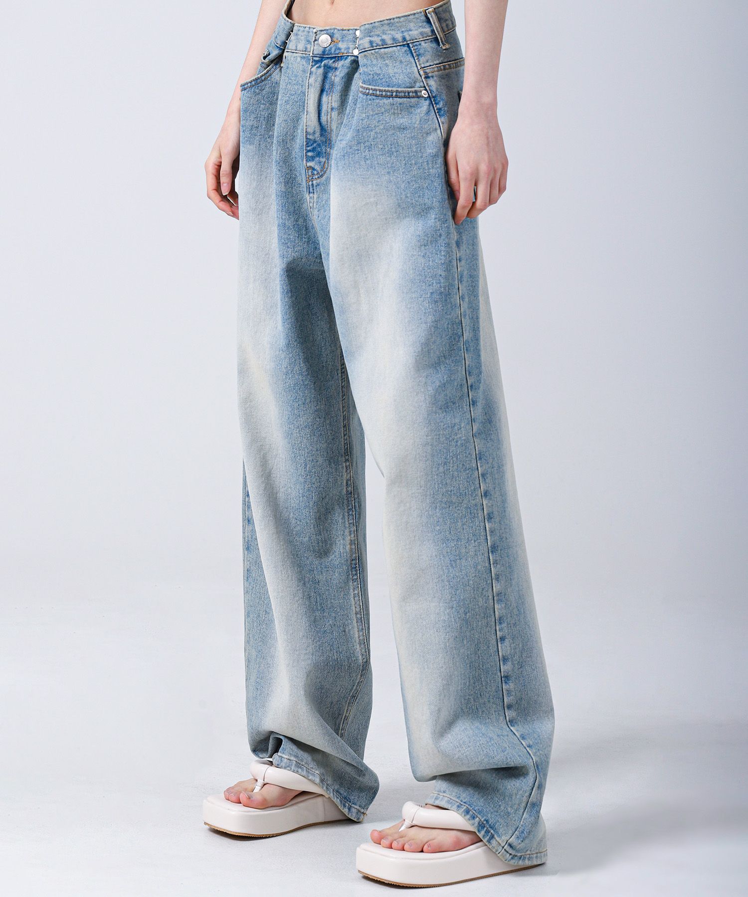 【再入荷】 MUSINSA | AVANDRESS BUCKLE WIDE DENIM PANTS WASHING GRAY パンツ