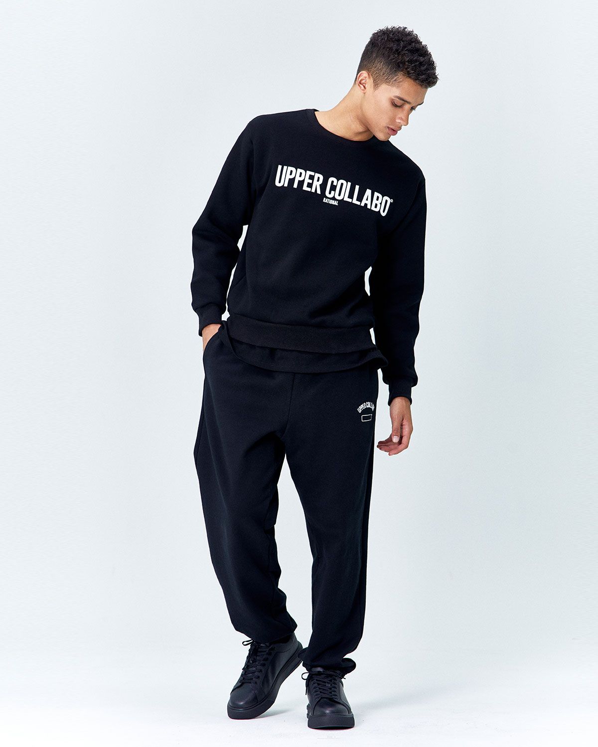 어퍼콜라보(UPPERCOLLABO) 래셔널 스웨트 셔츠 블랙