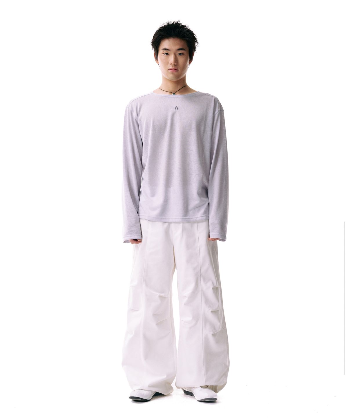 아캄(AAKAM) Knee Pin-tuck Printed Denim Pants (White)