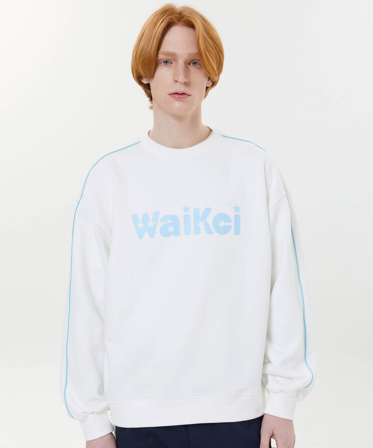 와이케이(WAIKEI) 파이핑 스타 로고 맨투맨 화이트