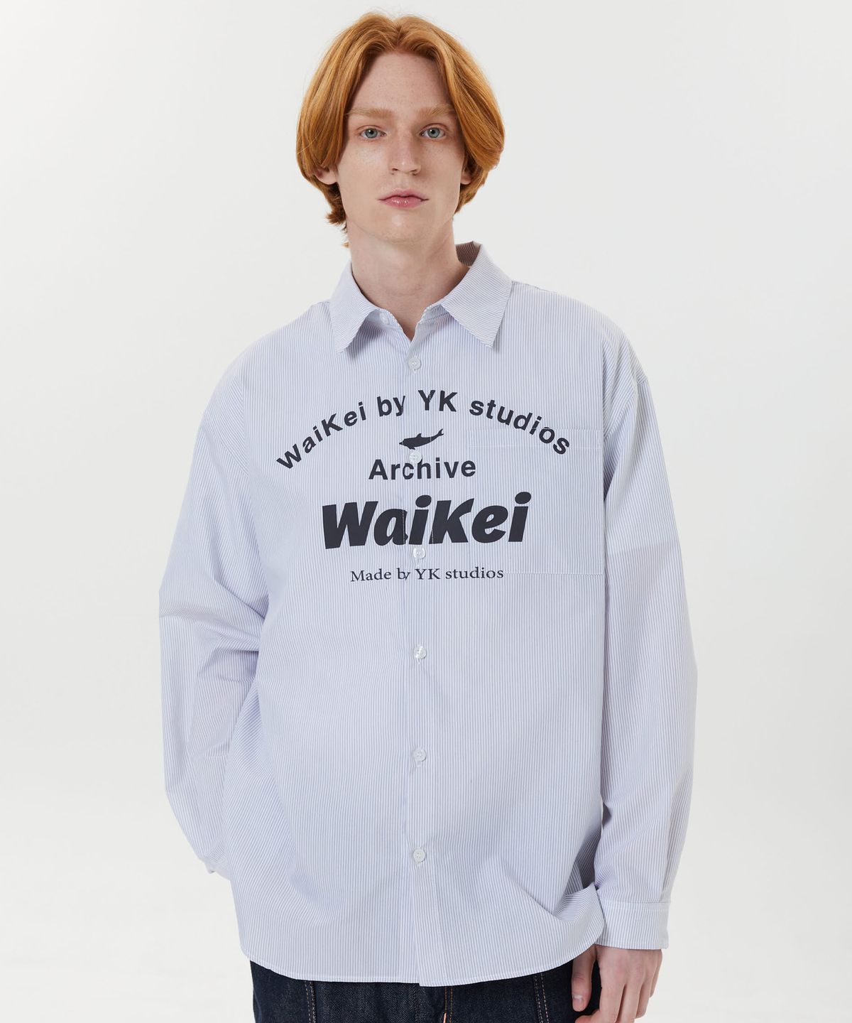와이케이(WAIKEI) 아치 로고 스트라이프 셔츠 그레이