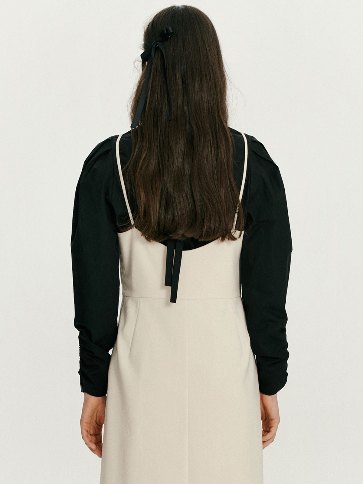 비뮤즈맨션(BEMUSE MANSION) 2 way volume blouse - Black