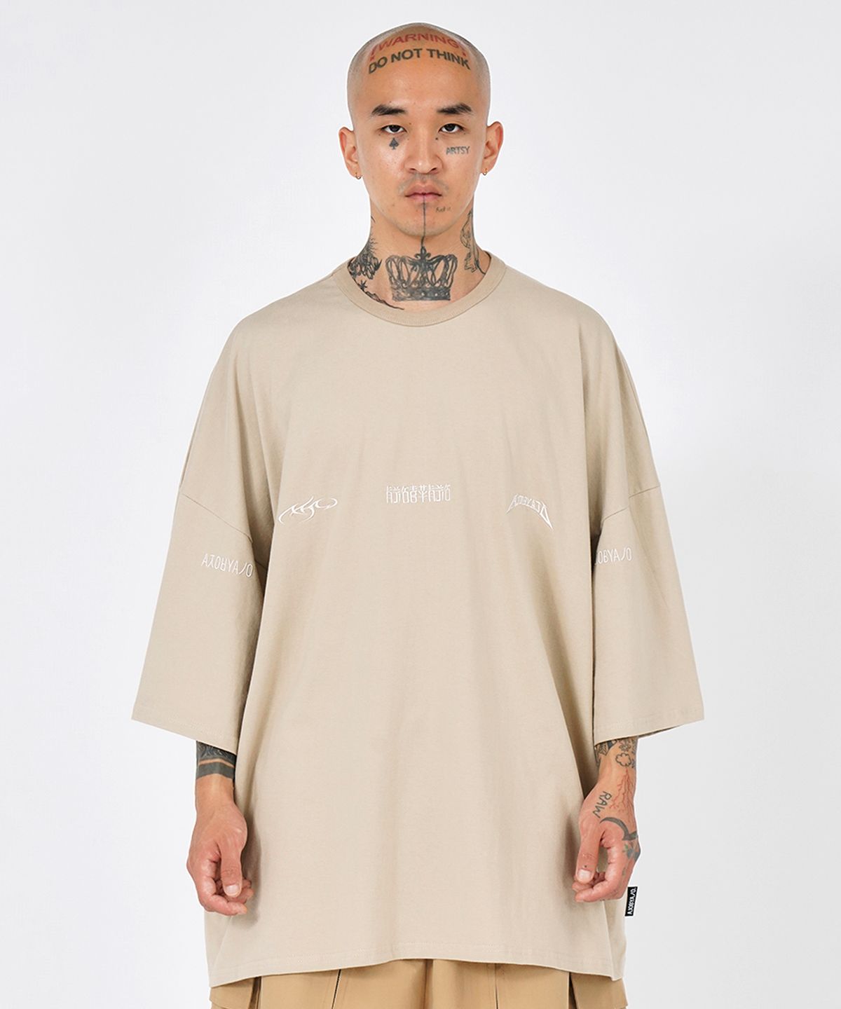아조바이아조(AJOBYAJO) Total Logo T-Shirt [BEIGE]