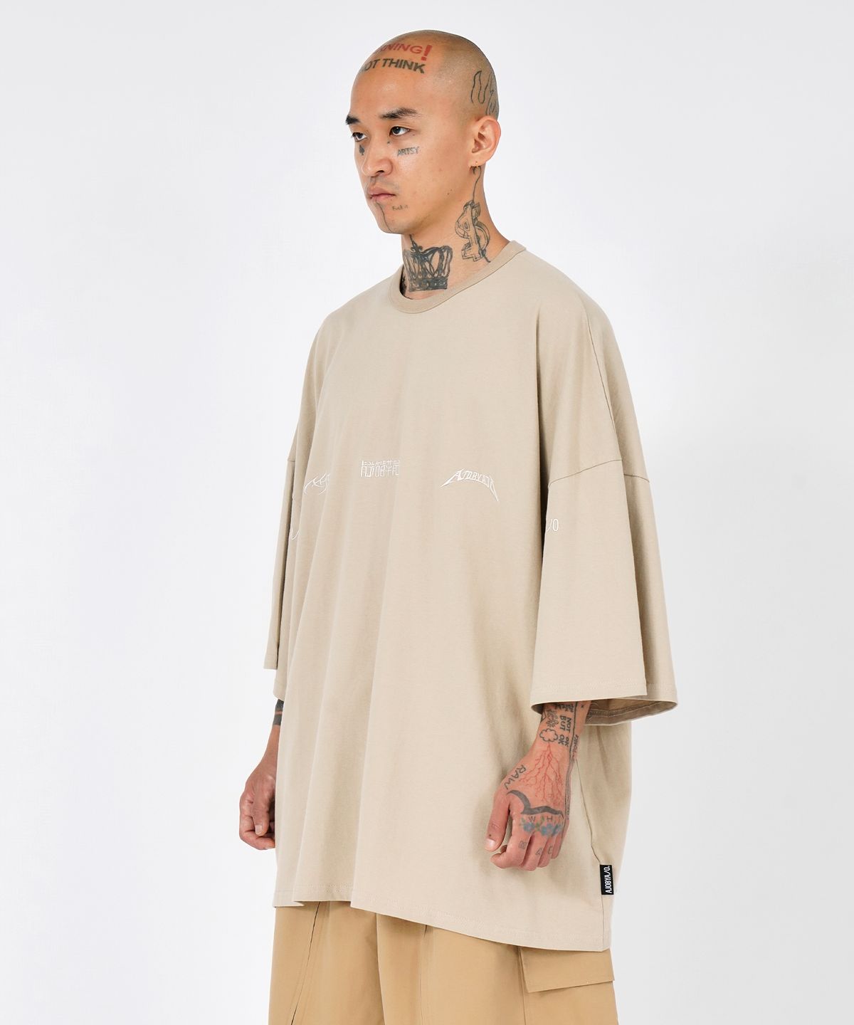 아조바이아조(AJOBYAJO) Total Logo T-Shirt [BEIGE]
