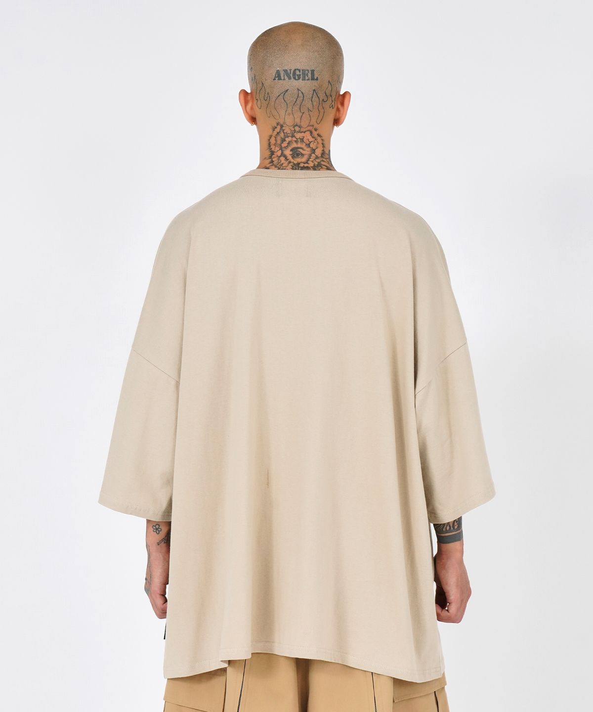 아조바이아조(AJOBYAJO) Total Logo T-Shirt [BEIGE]