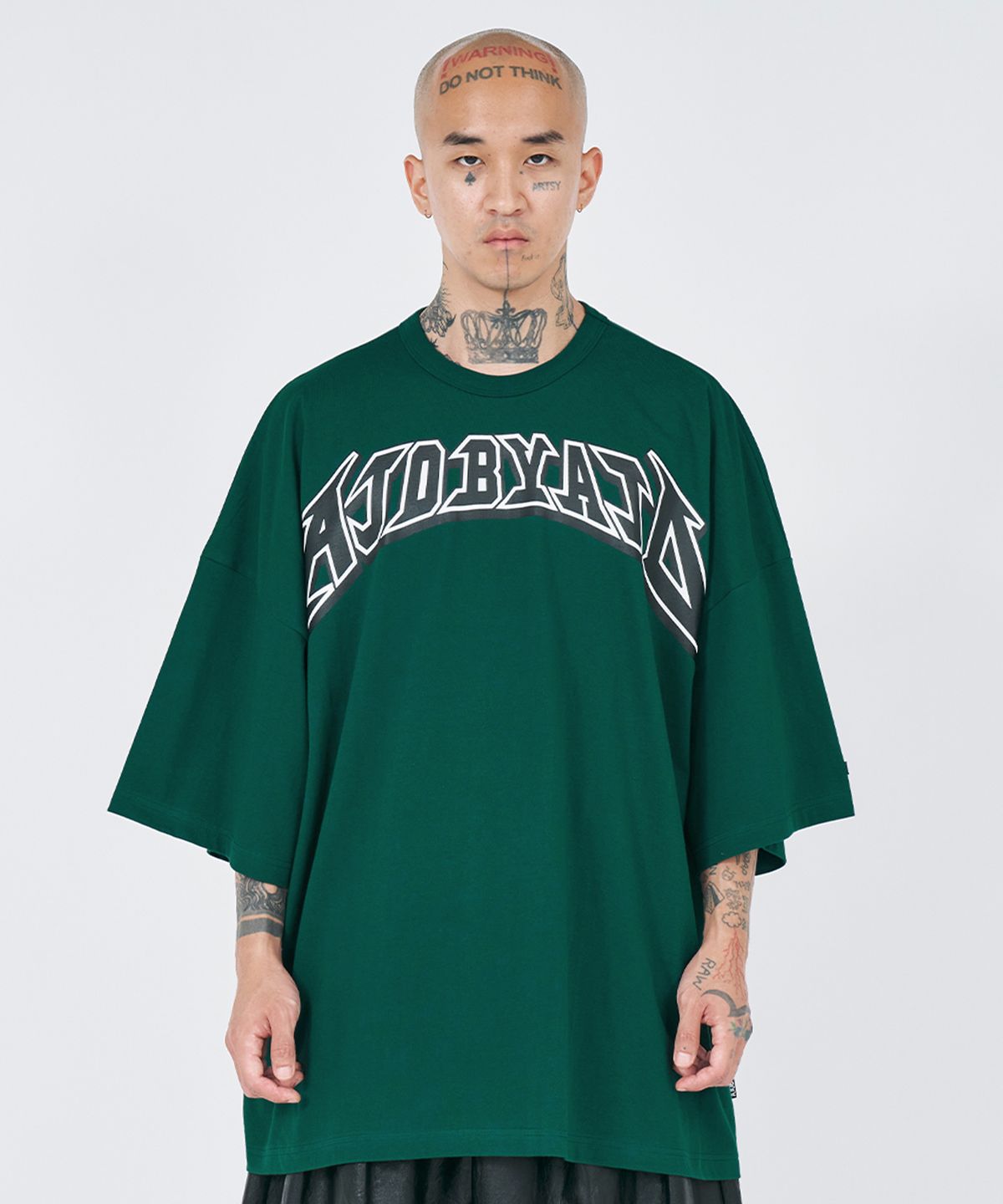 아조바이아조(AJOBYAJO) [PBA] AJOLICA T-Shirt [GREEN]