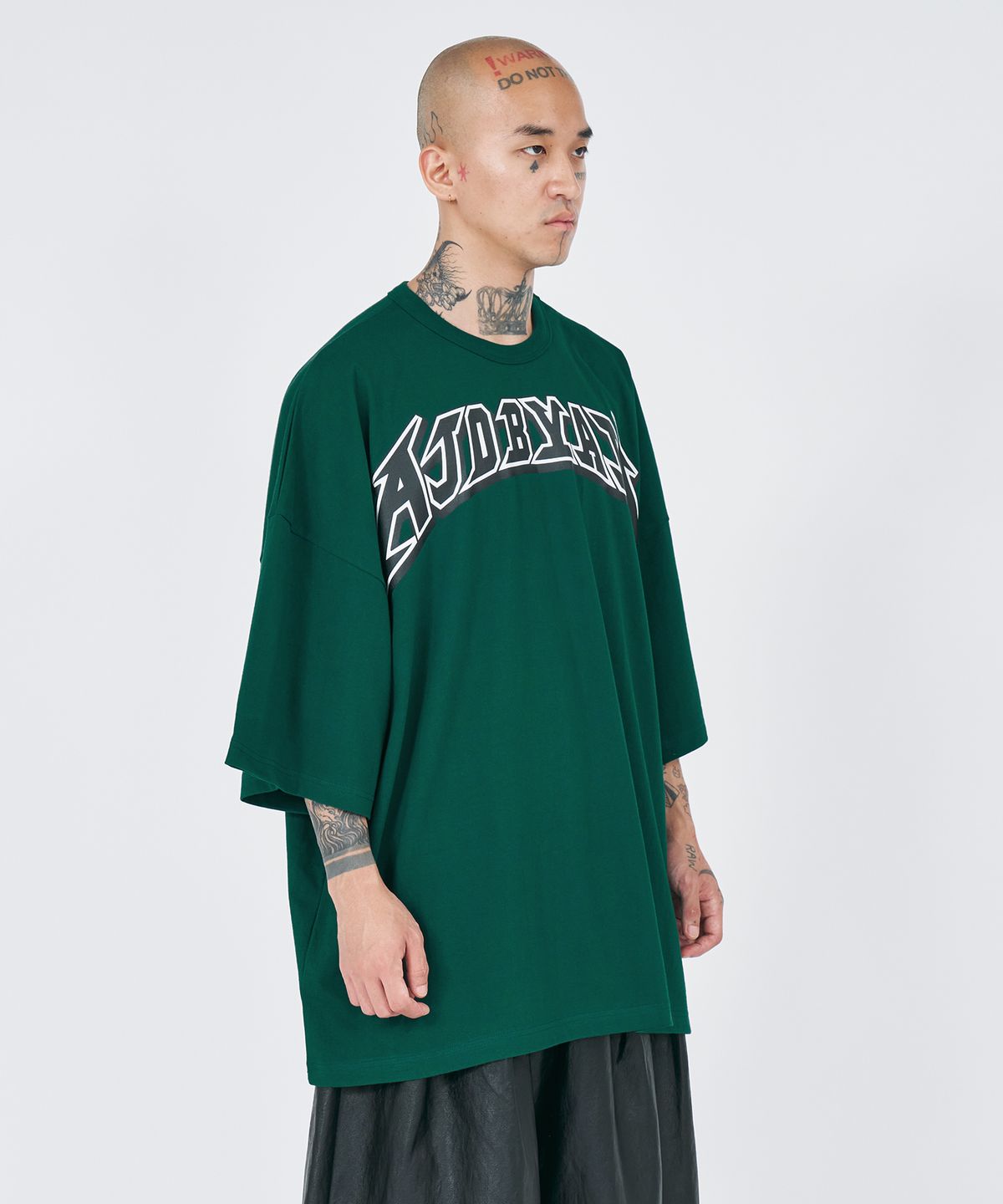 아조바이아조(AJOBYAJO) [PBA] AJOLICA T-Shirt [GREEN]
