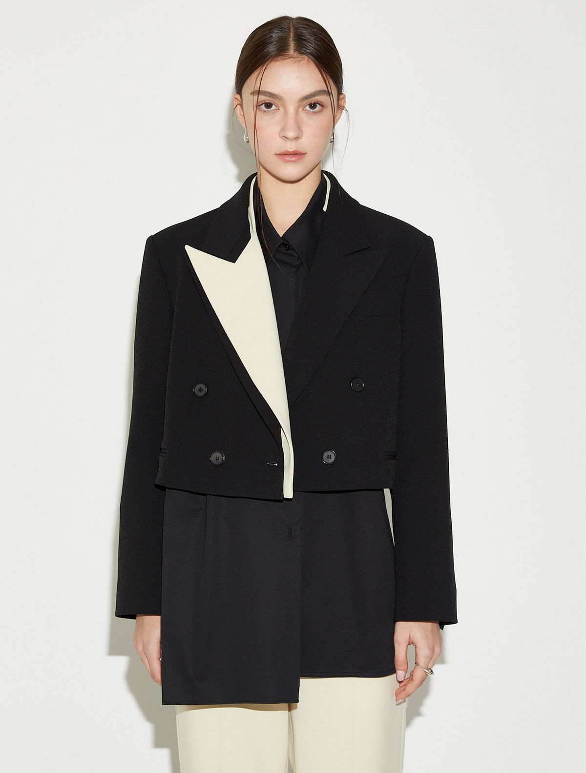 르이엘(LE YIEL) Peaked Collar Crop Jacket_Black + Butter Yellow 피크드 카라 크롭 자켓_블랙+버터 옐로우