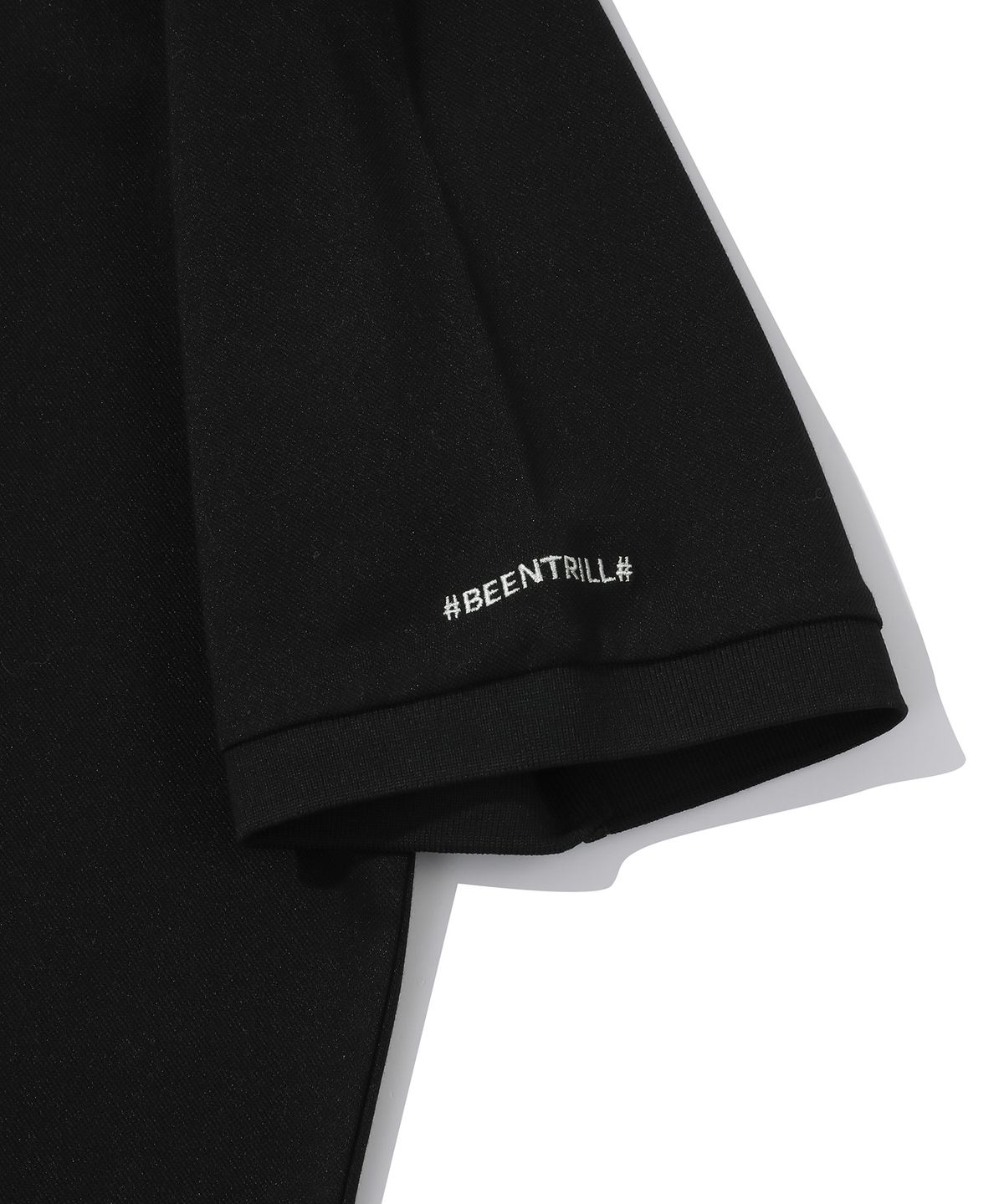 빈트릴(BEENTRILL) 에센셜 컴포트핏 반팔 카라 티셔츠(블랙)