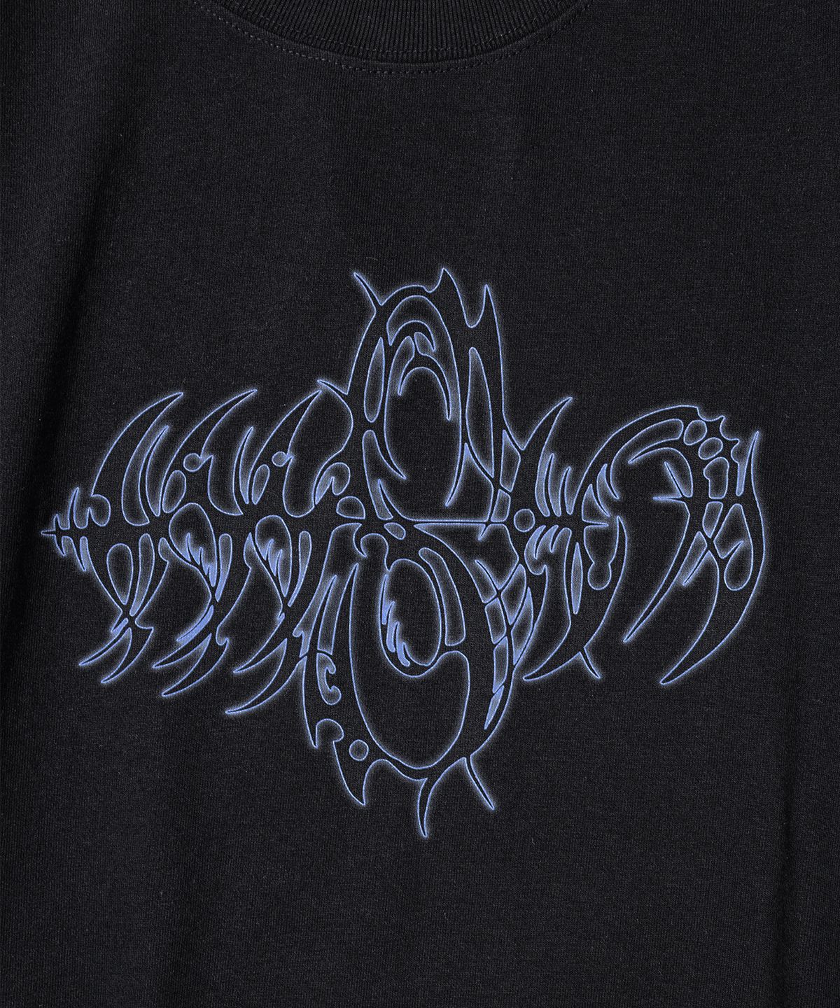 매스노운(MASSNOUN) 메탈 로고 긴팔티 티셔츠 MSHLS003-BK