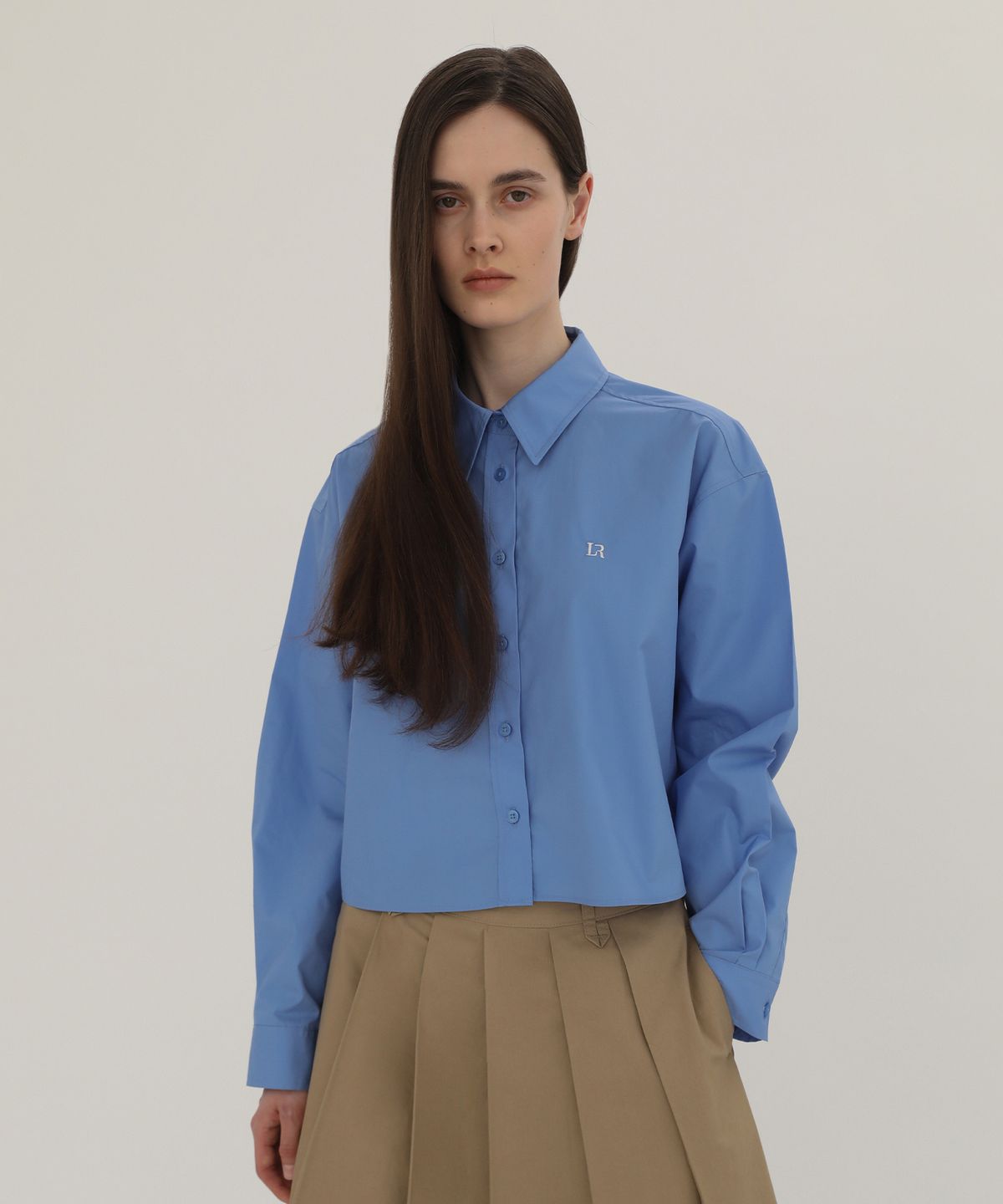 르바(LEVAR) Poplin Cotton Crop Shirt - Light blue