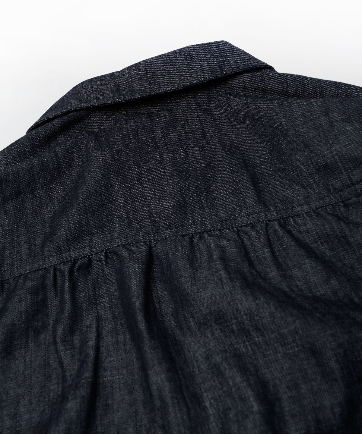 프리즘웍스(FRIZMWORKS) SHIRRING TRUCKER JACKET _ INDIGO