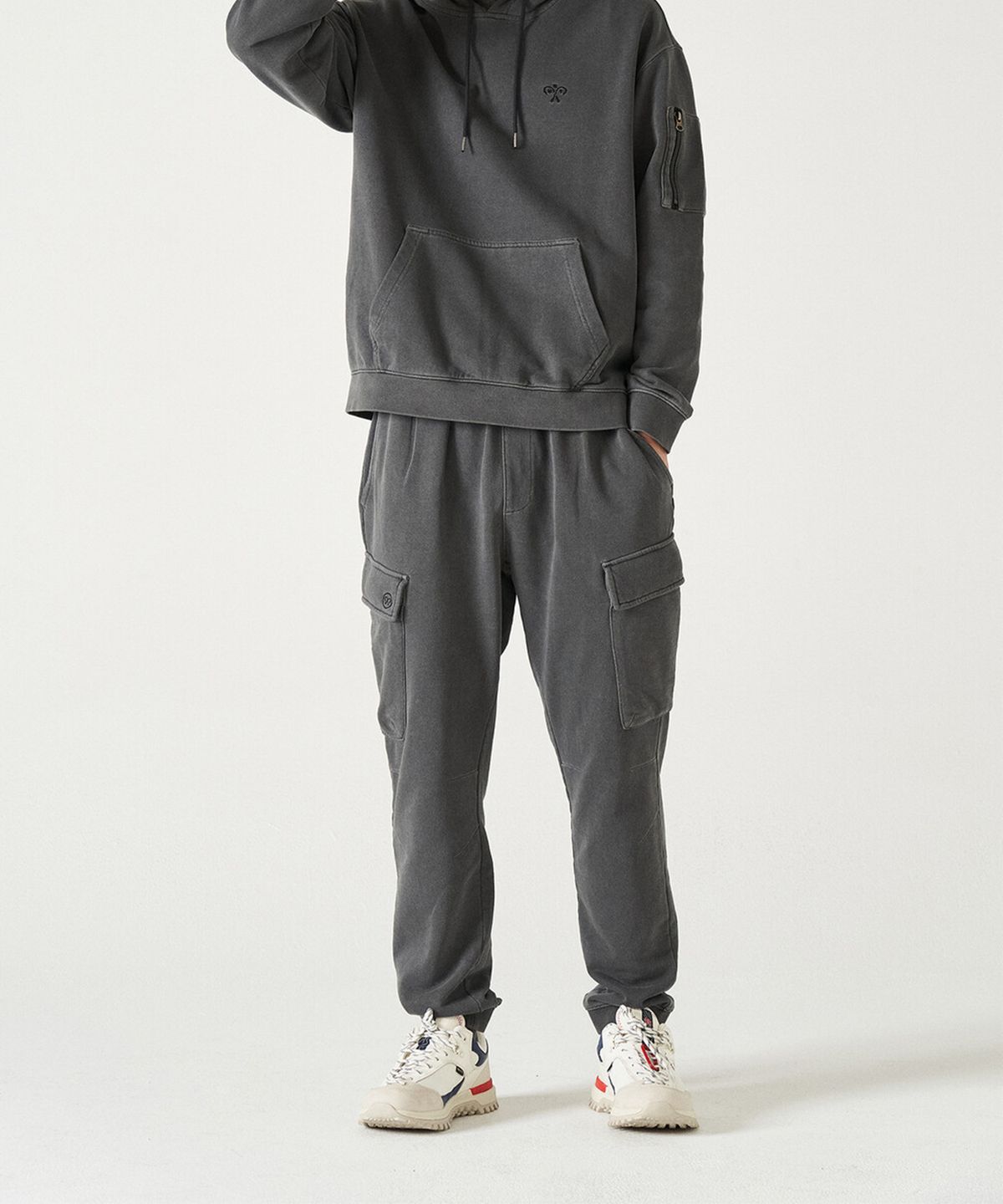 힐리먼트(HELEMENT) 베이퍼 피그먼트 스웻 조거(D/Grey)