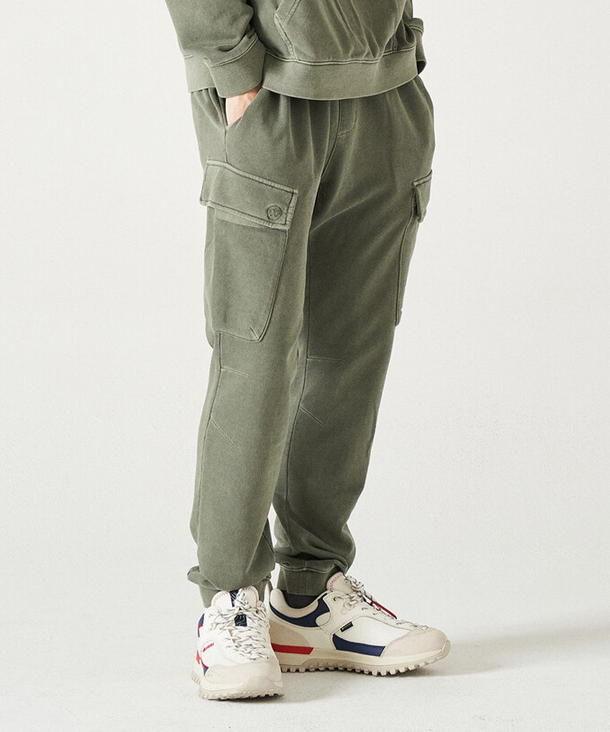 힐리먼트(HELEMENT) 베이퍼 피그먼트 스웻 조거(L/Khaki)