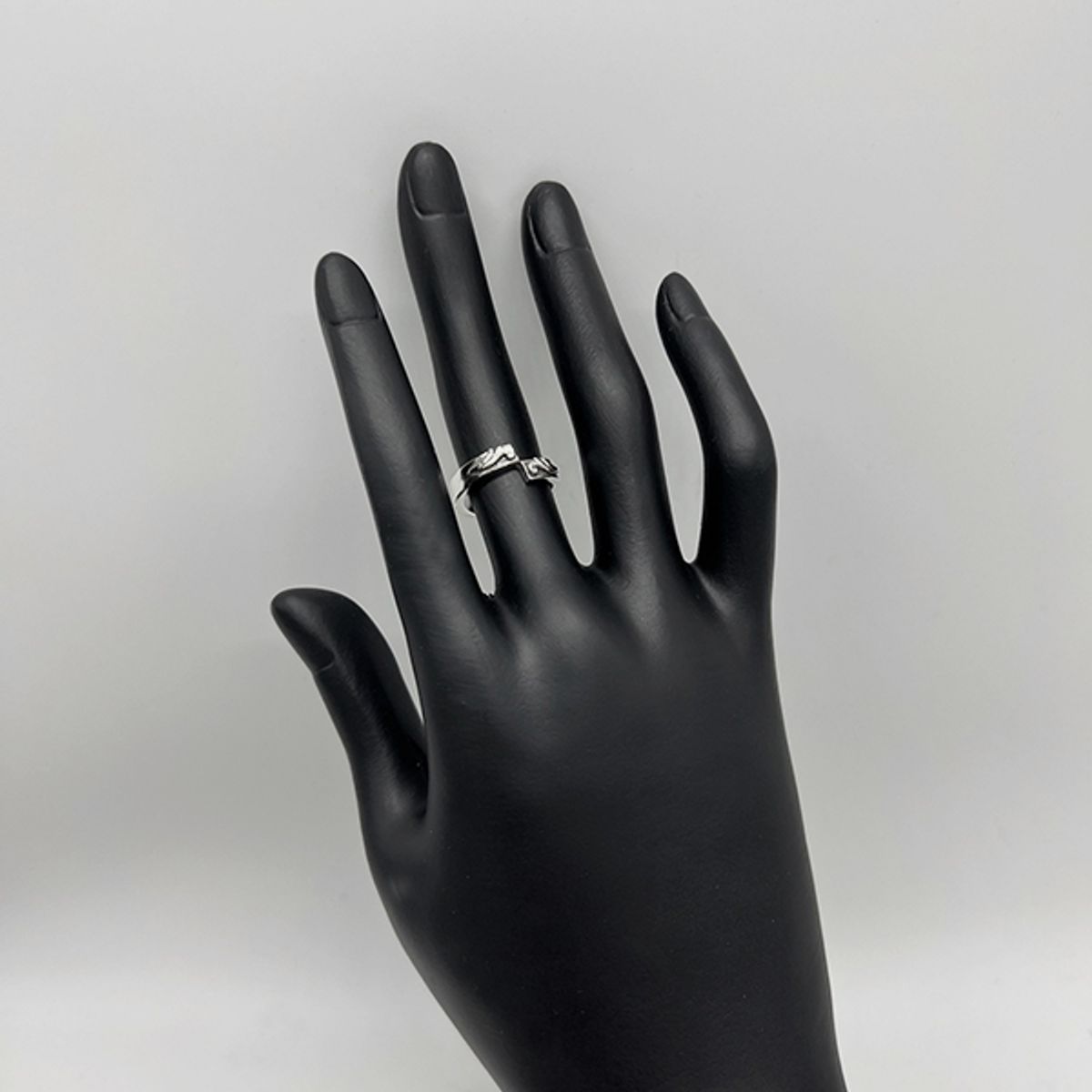팬도럼주얼리(PANDORUMJEWELRY) 편월(片月)