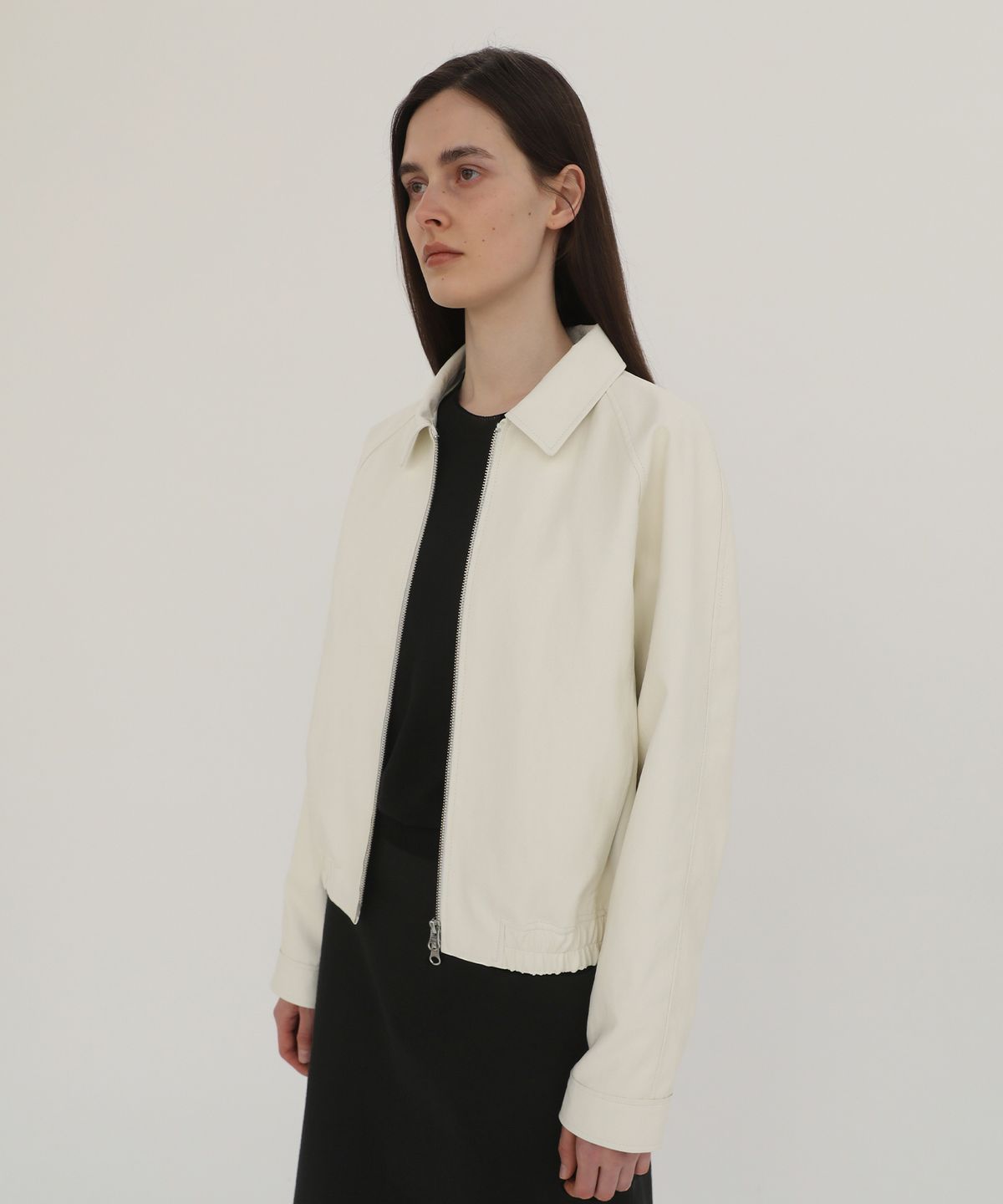 르바(LEVAR) Faux Leather Crop Blouson - White