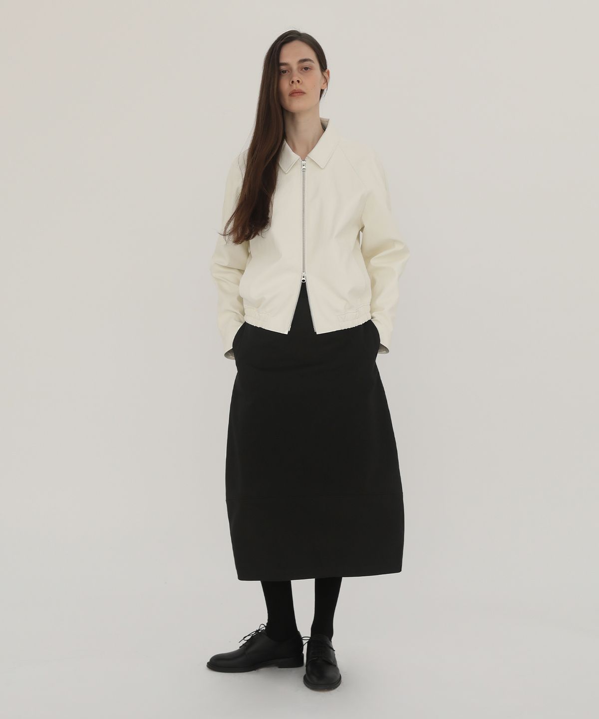 르바(LEVAR) Faux Leather Crop Blouson - White