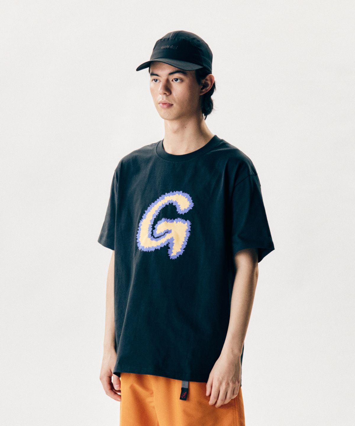 그라미치(GRAMICCI) FUZZY G로고 반팔 티셔츠 Vintage Black