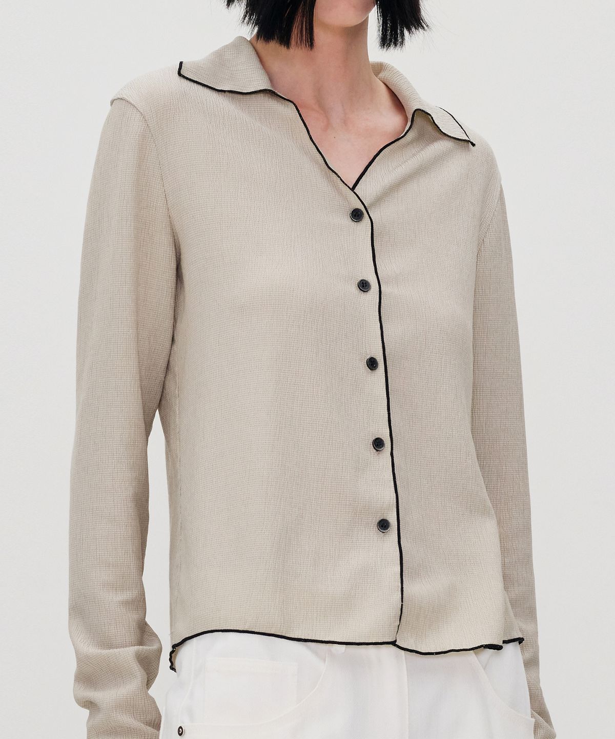 리이(RE RHEE) LETTUCE HEM BLOUSE TOP LEAF