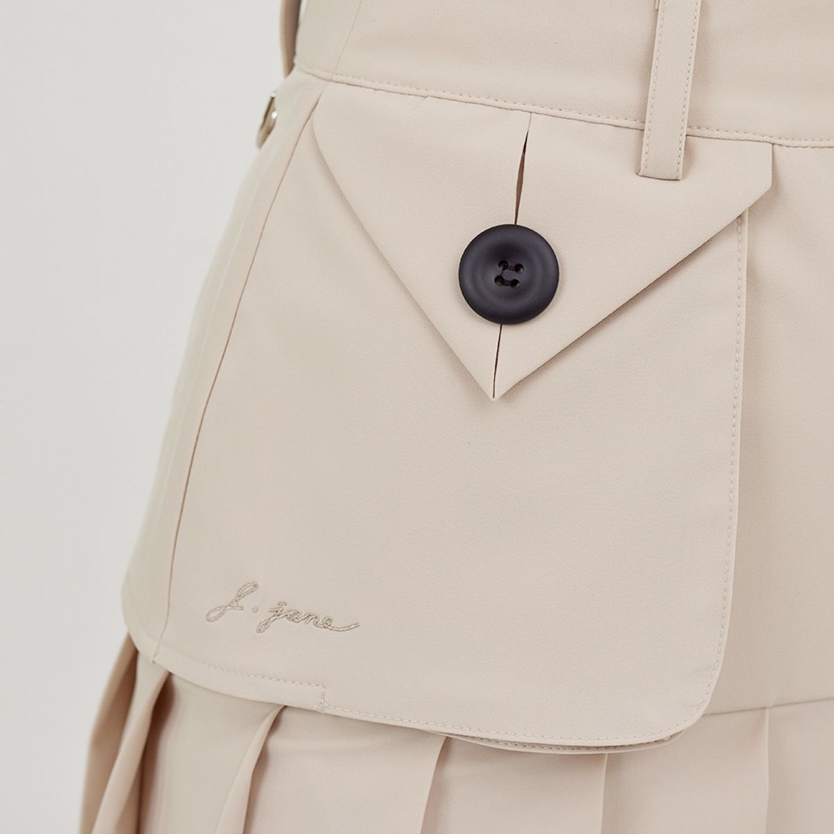 제이제인(J.JANE) 빅 포켓 트렌치 스커트 (Beige)