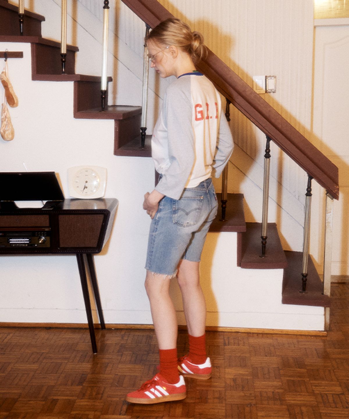 그린버터(GREENBUTTER) Raglan Sleeve Cookie T-shirt (Cobalt blue/Red)