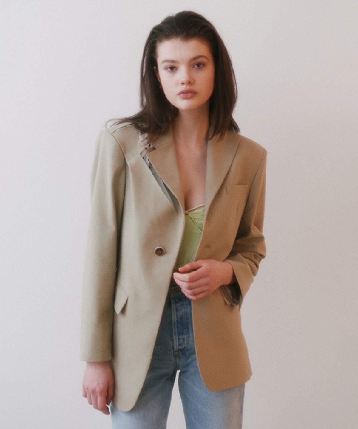 그린버터(GREENBUTTER) Unbalance Dot Wool Daddy-fit Jacket (Beige)