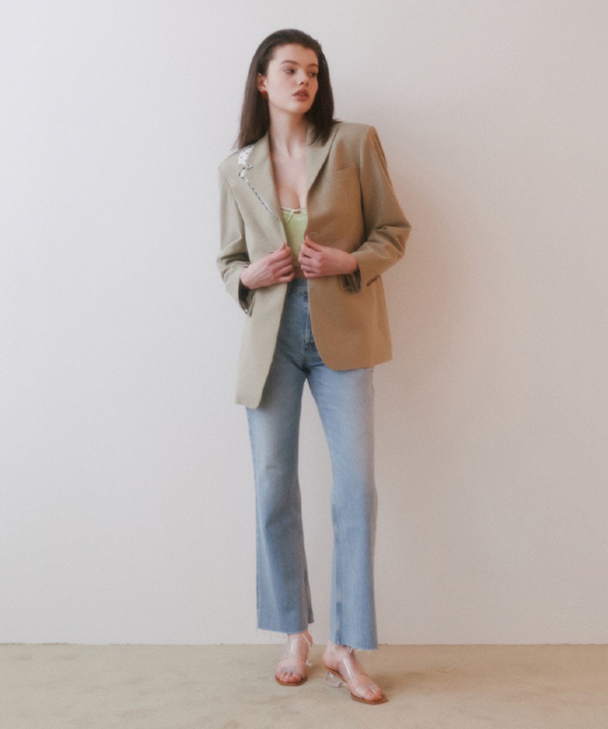그린버터(GREENBUTTER) Unbalance Dot Wool Daddy-fit Jacket (Beige)